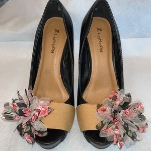 Z London Floral Peep Toe Platform Heels.  6.5